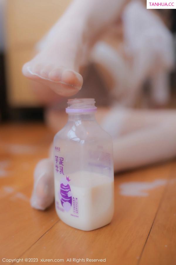  [XiuRen]高清写真图 2023.04.25 No.6630 Lingyu69 丝袜美腿第69张图片